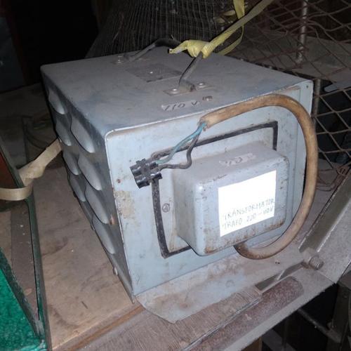

STEP DOWN UP TRAFO TRANSFORMATOR TRANSFORMER TRAVO 220 110 VOLT KVA VA