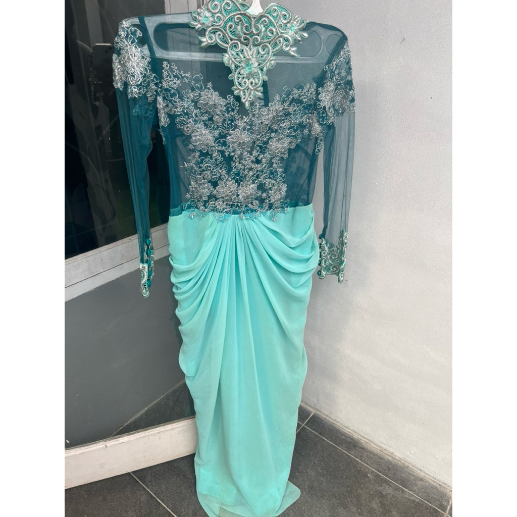 Dress Brukat bordir kebaya mermaid biru muda wisuda preloved