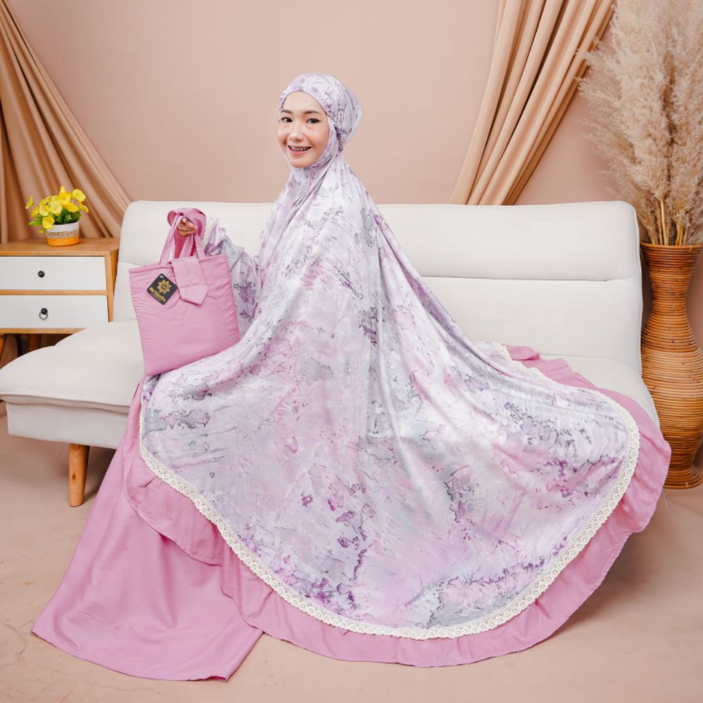 MUKENA MONALISA KARIMA