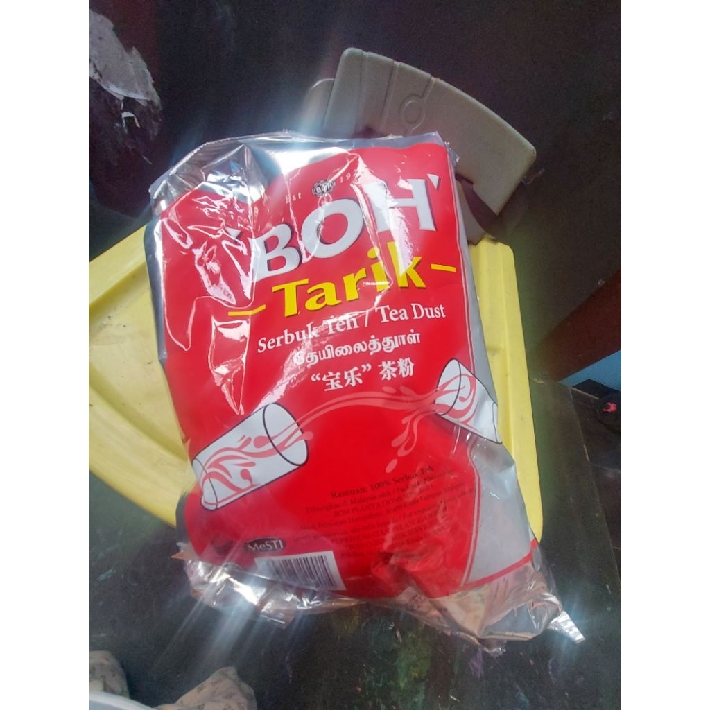 

Boh Teh Tarik Serbuk 1kg ( Kemasan Rusak Tapi sudah Di tambal ) Boh Tea Dust