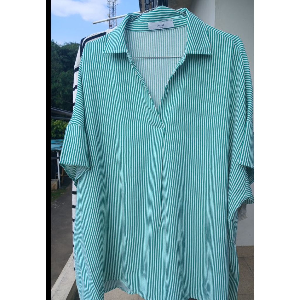 Atasan/kemeja salur hijau putih LD sd 120