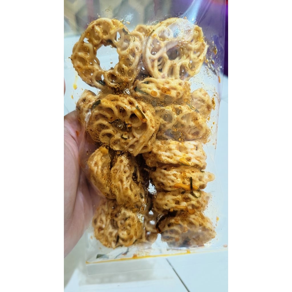 

kerupuk seblak / rafael / seblak kering bumbu pedas daun jeruk 100gr