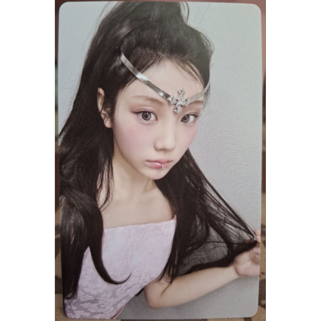 Illit Wonhee Bomb random photocard weverse vers