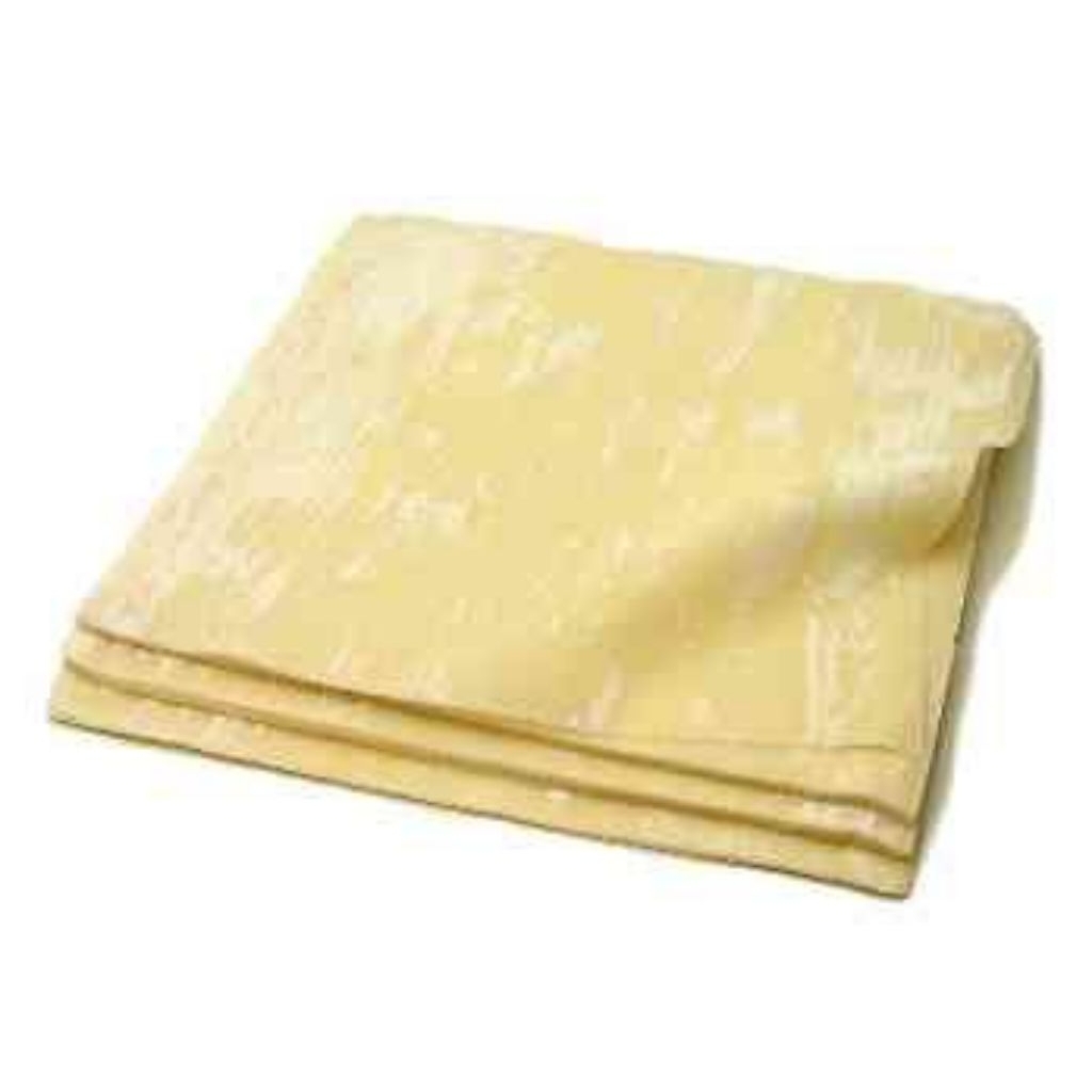 

Kulit Pangsit kuning 10x10cm