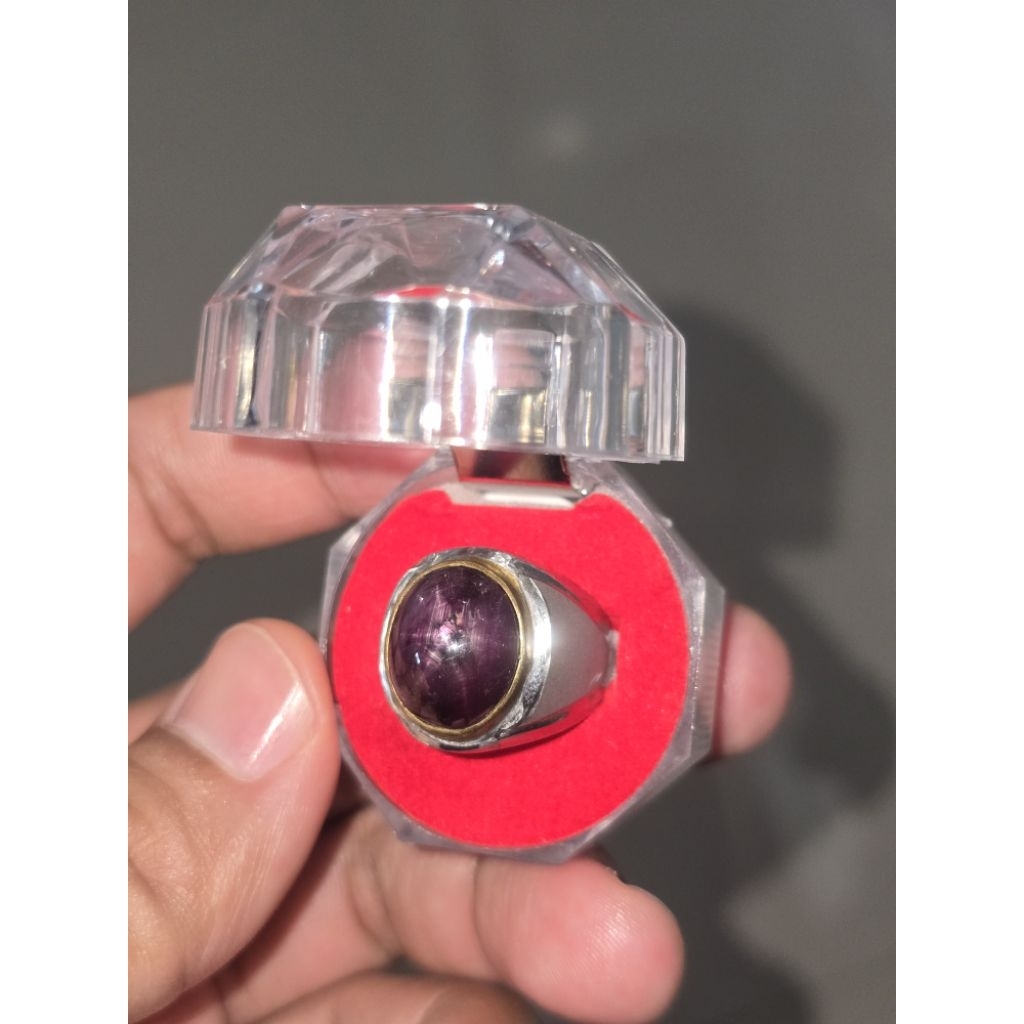Natural Star Ruby (Corundum) + Sertifikat Lab dari WGL