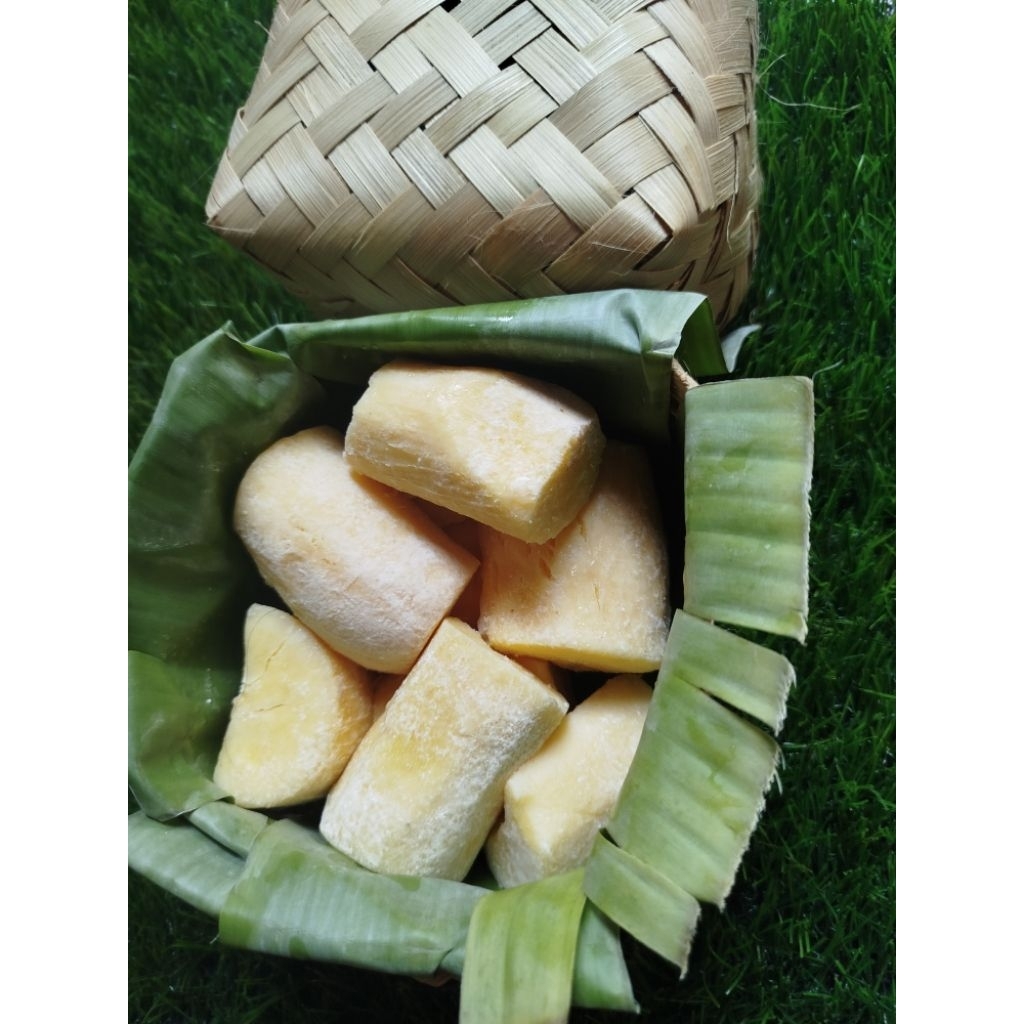 

tape singkong/tape ketela