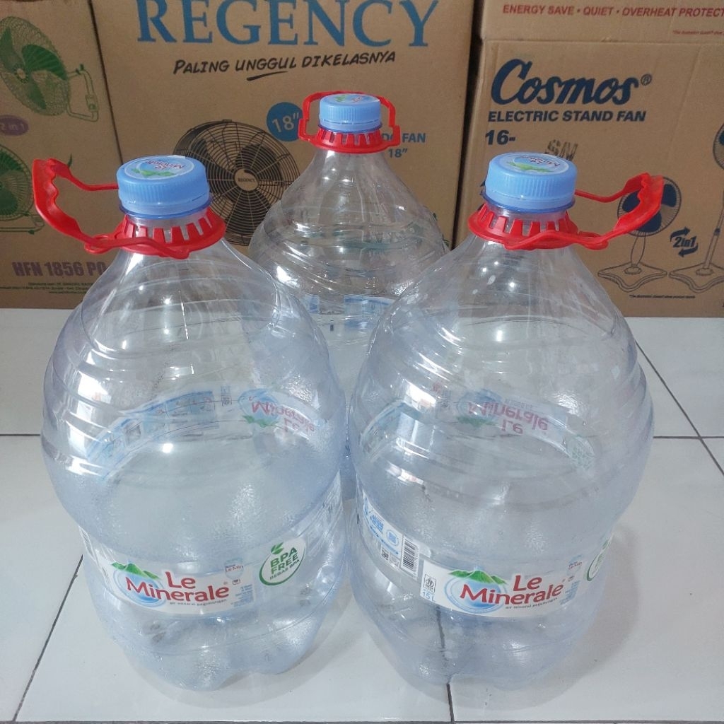 

Galon Kosong Le Minerale 15 Liter