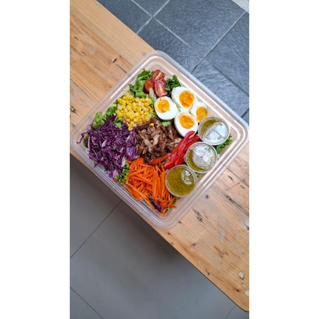 

Family Size Premium Salad