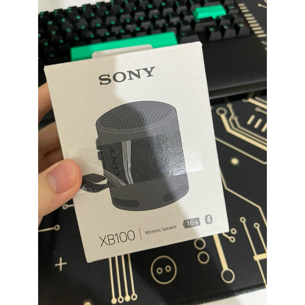 SONY SRS-XB100 Bluetooth Speaker BNIB