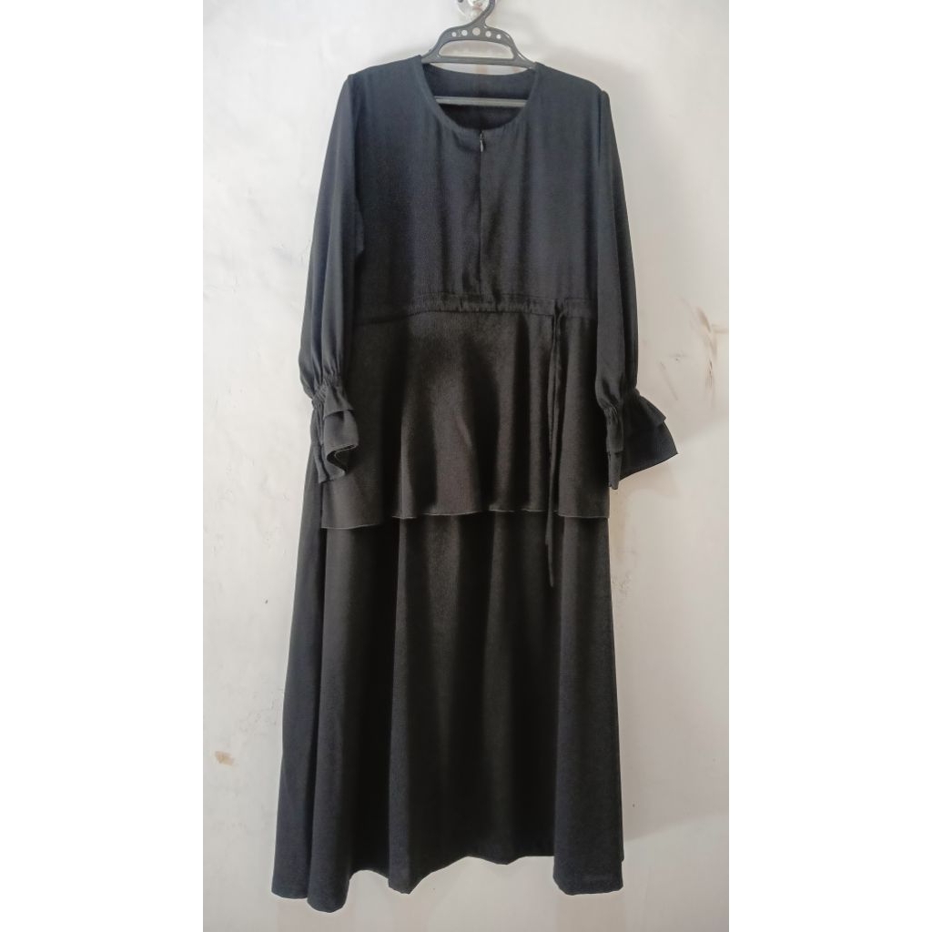 PRELOVED - GAMIS HITAM JETBLACK