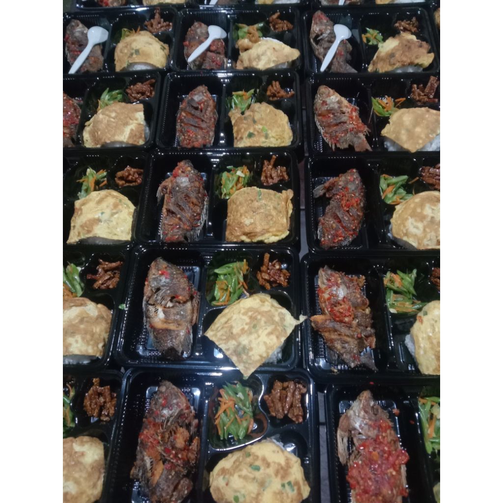 

Paket Bento Nasi Ikan 6 Menu Termurah