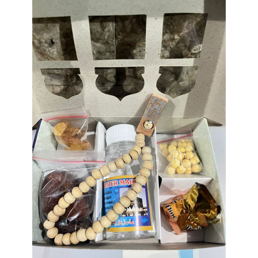 

gift paket sovenir oleh-oleh haji & umroh grosir 50pcs sesuaikan pesenan anda