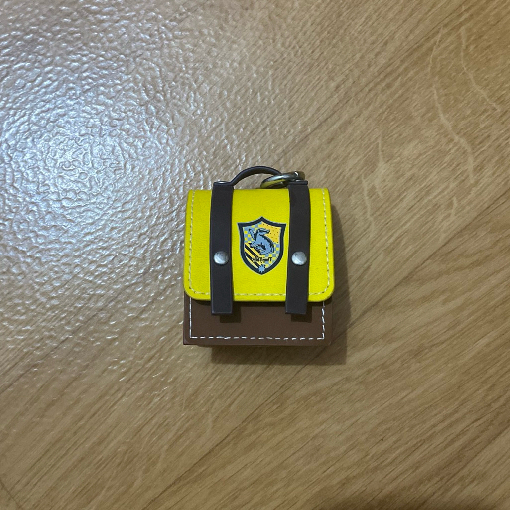 preloved case airpods miniso harry potter hufflepuff