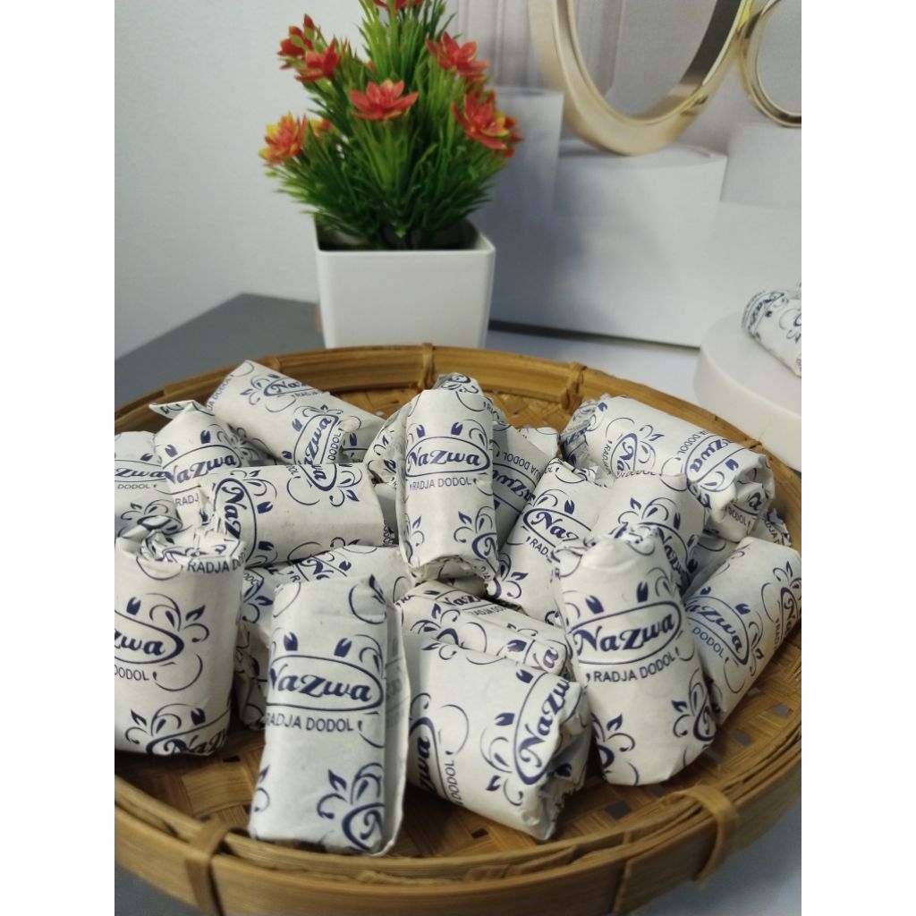 

Dodol Garut Aneka rasa / Dodol Garut Legit / Dodol Garut 250gr