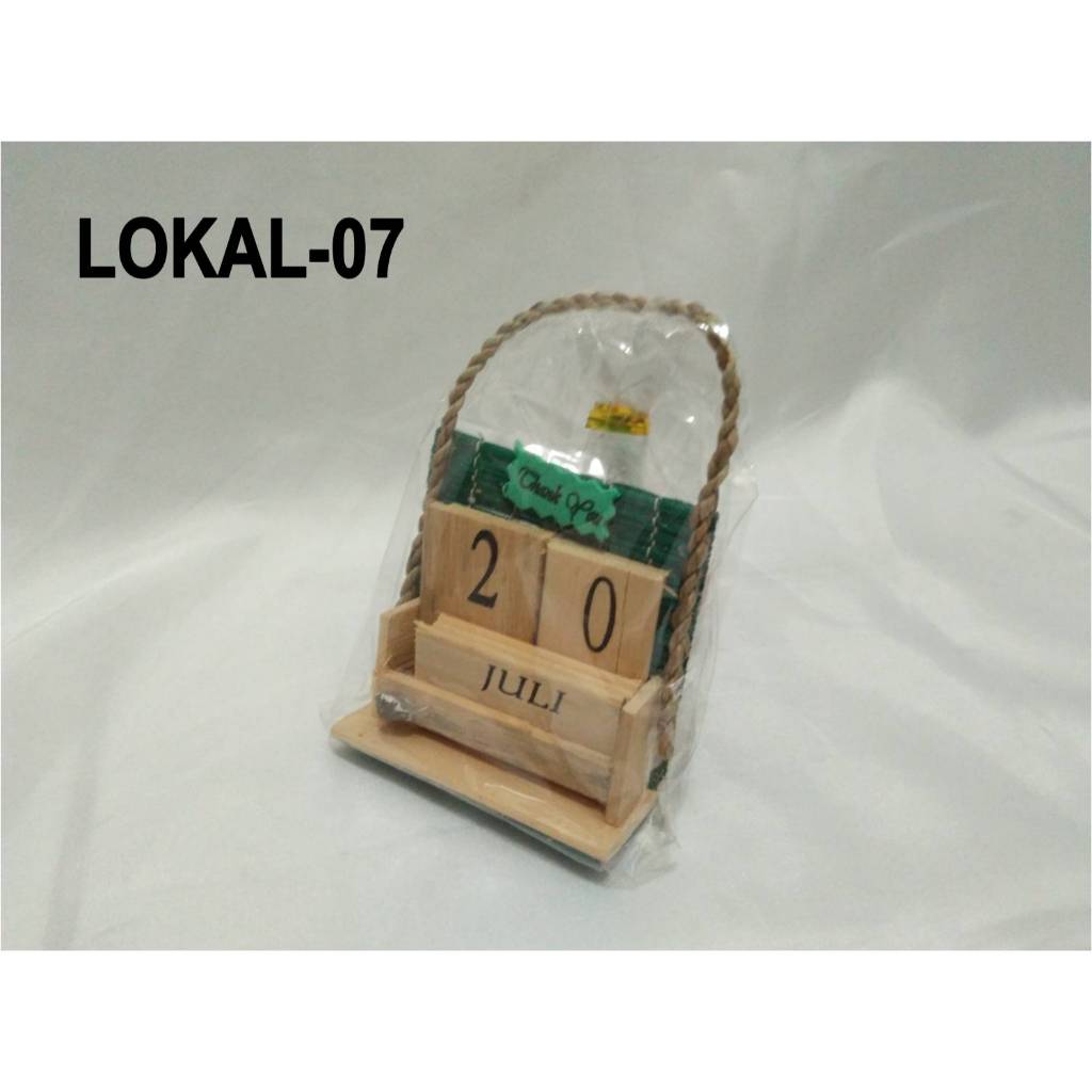 

Kalender Kayu Multifungsi Bisa Di Setting Sendiri