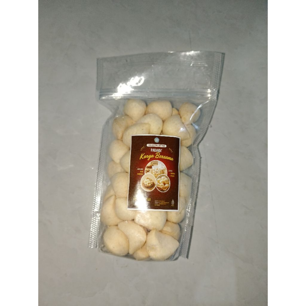 

Amplang ikan bandeng, karya bersama, oleh-oleh khas Samarinda