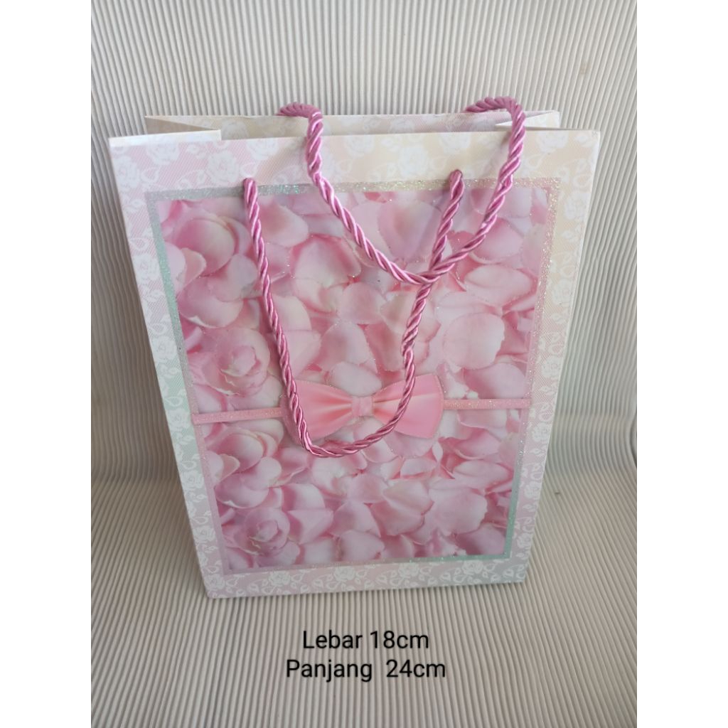 

Paper Bag Bahan tebal Uk M