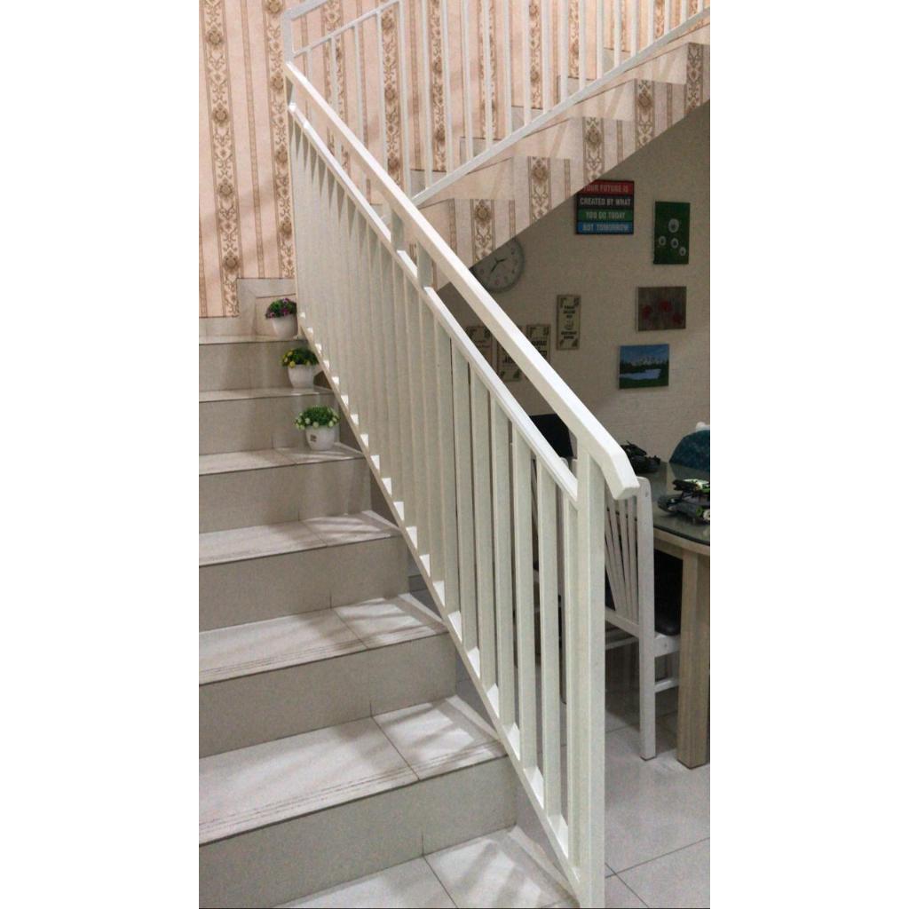 Railing Tangga Besi Hollow Minimalis