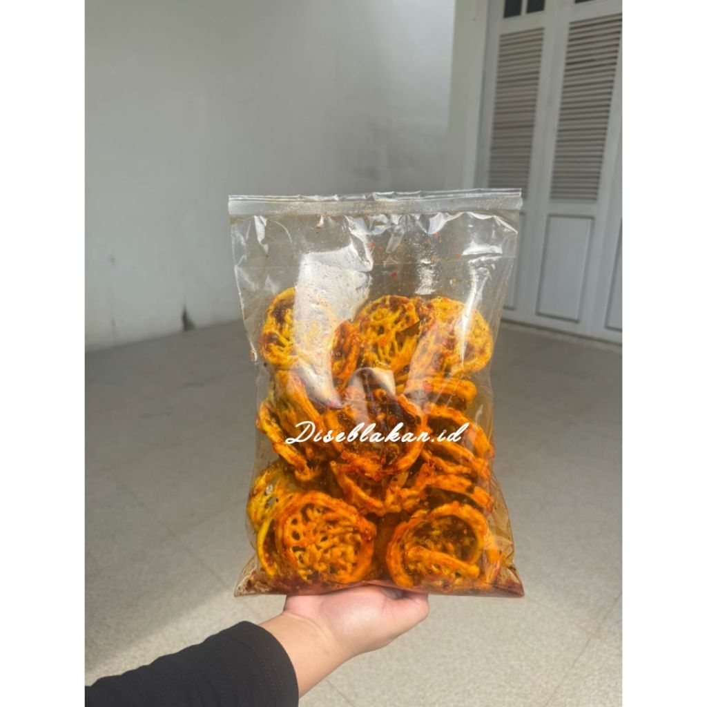 

Kerupuk mie kerupuk ciplok kerupuk pedas daun jeruk kemasan 500gram