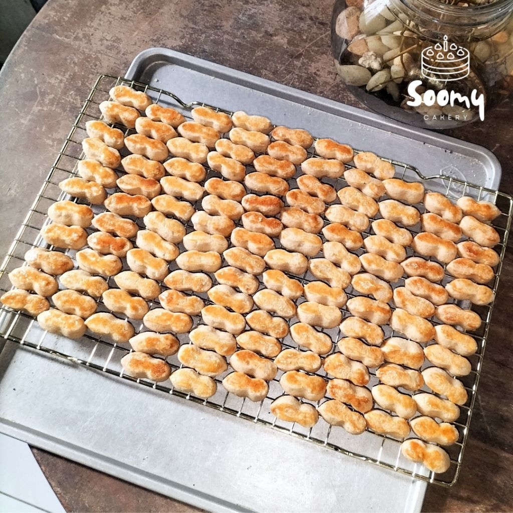 

Soomy Cakery - Cookies Kue Kacang / Kue Kering