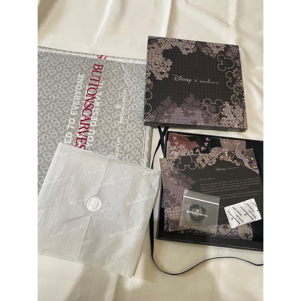 Buttonscarves jubilation black bean size small 90x90