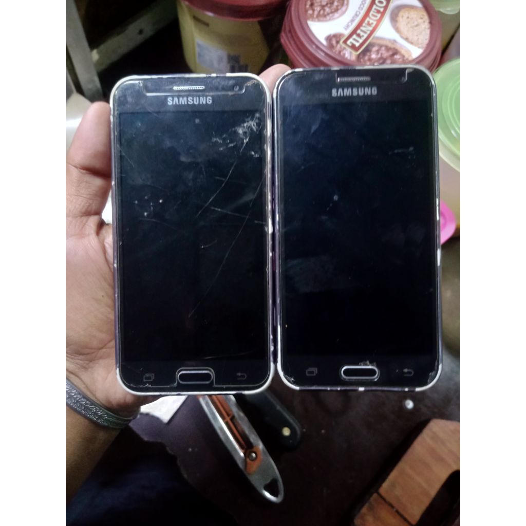 Samsung j2biasa minus mati lcd mulus
