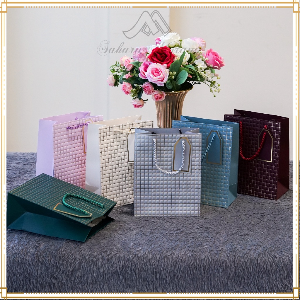 

Paper Bag Emboss Motif Jaring Goodie Bag Shopping Bag Tas Hadiah Tas Hampers Gift Bag Tas Serbaguna