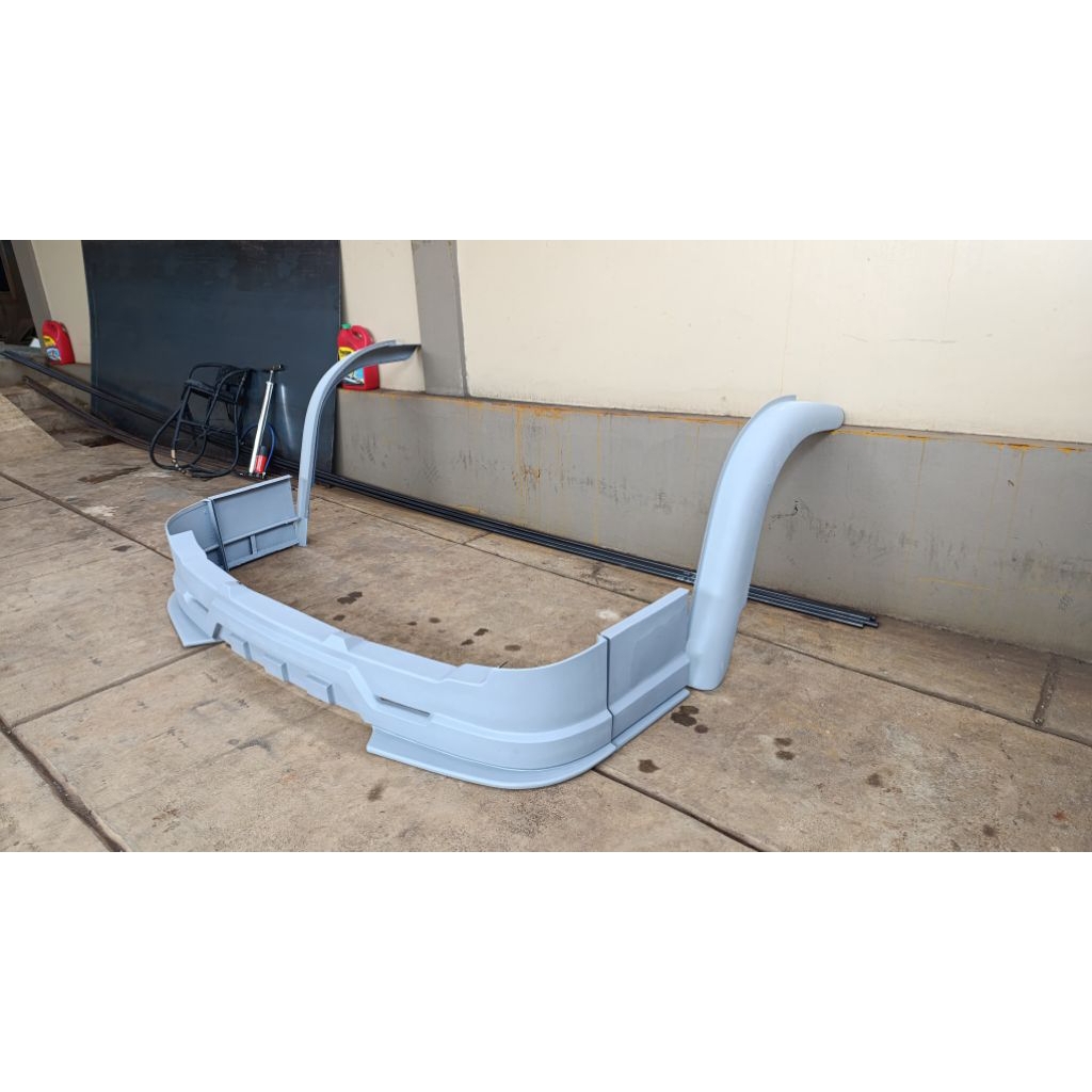 Spoiler/tambahan bemper  set slebor truk dyna dutro