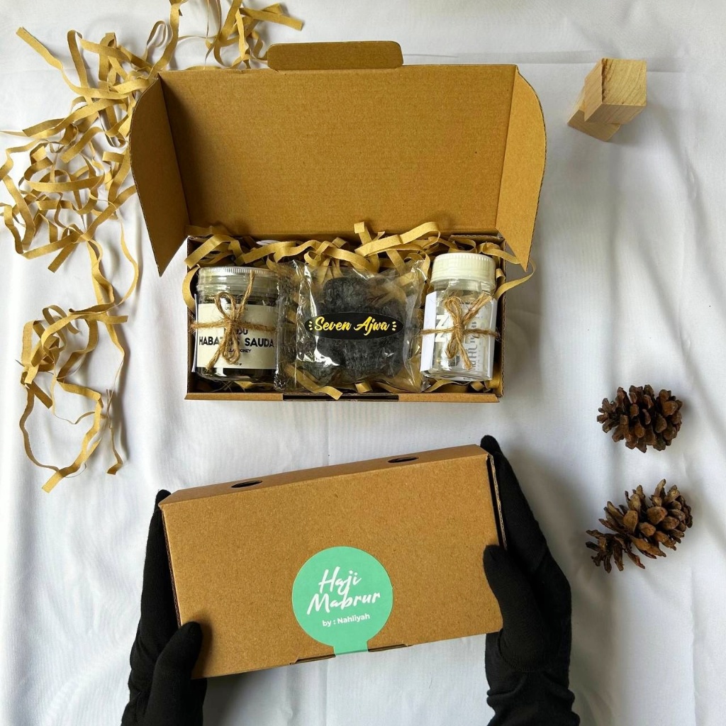 

Hampers Haji & Umrah Madu Habat + Air Zam zam + Kurma Ajwa Spesial Edisi