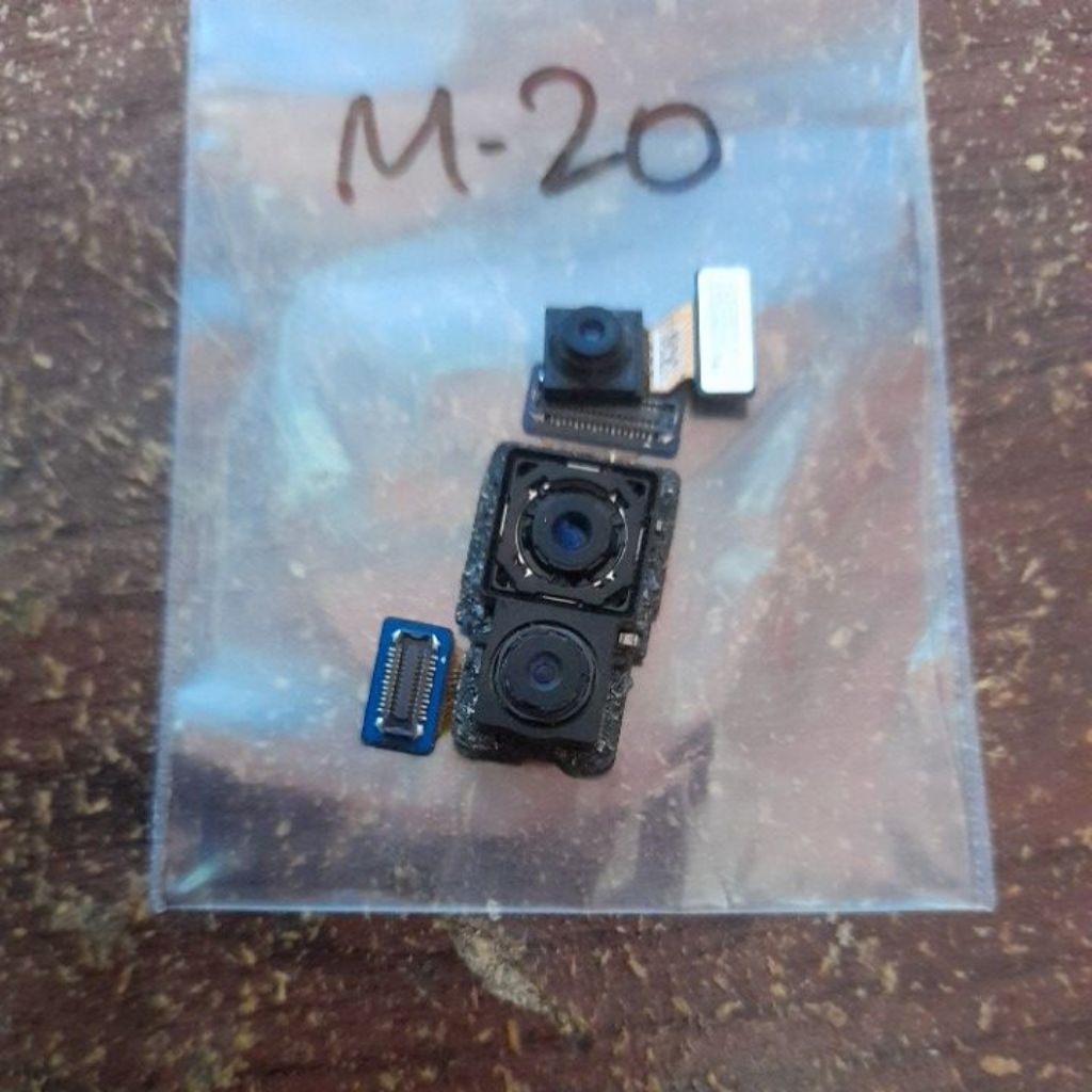 kamera samsung m20