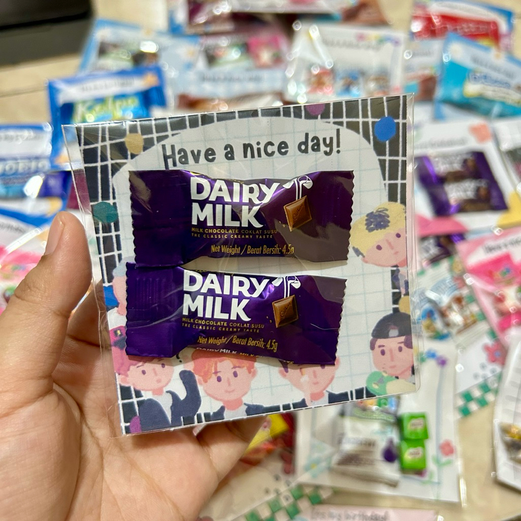 

[CADBURY 2PC] MINI GIFT SNACK / FREEBIES / HADIAH MINI / BINGKISAN SNACK / MINIGIFT OLSHOP / HADIAH LOMBA / GRADUATION