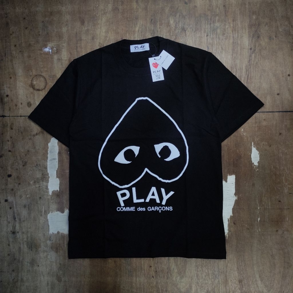 KAOS OVERSIZE CDG COME DES GARCONS PLAY OUTLINE WHT HEART PRINTED BLACK TEES BESTSELLER