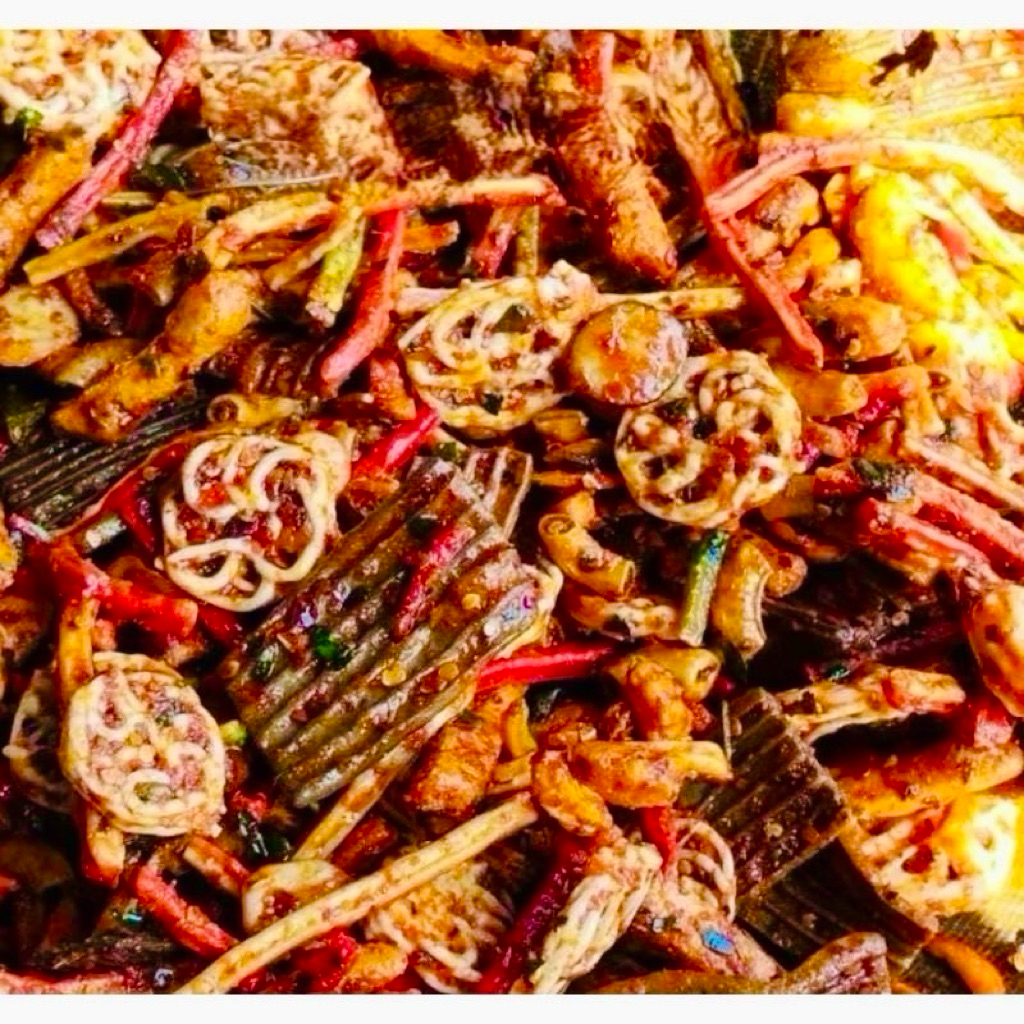 

KERUPUK SEBLAK MIX/CAMPUR PEDAS DAUN JERUK 1KG 500GR 250GR