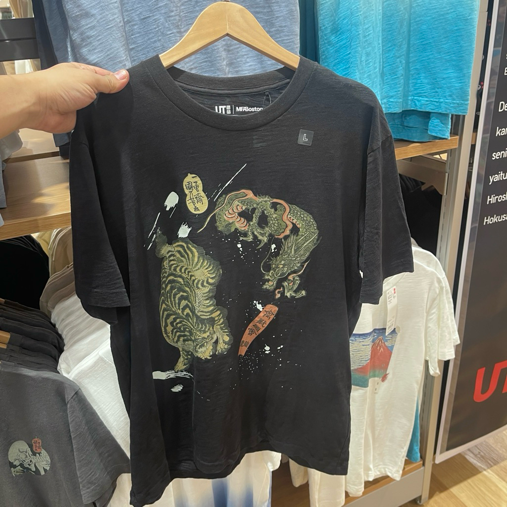 Tshirt Uniqlo Man UKIYO E black