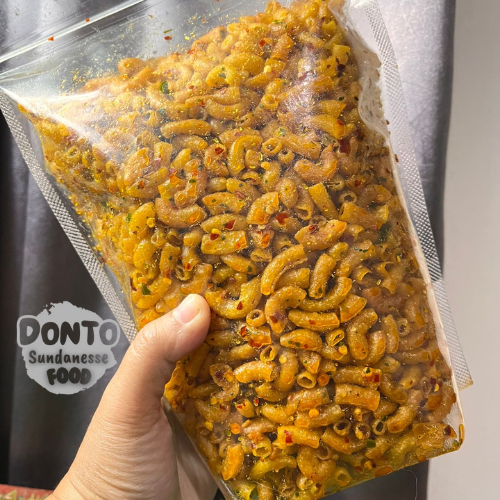 

DONTO Makaroni Bantat Bumbu Chili Oil Cemilan nikmat Pedas dan original extra daun jeruk Maccaroni