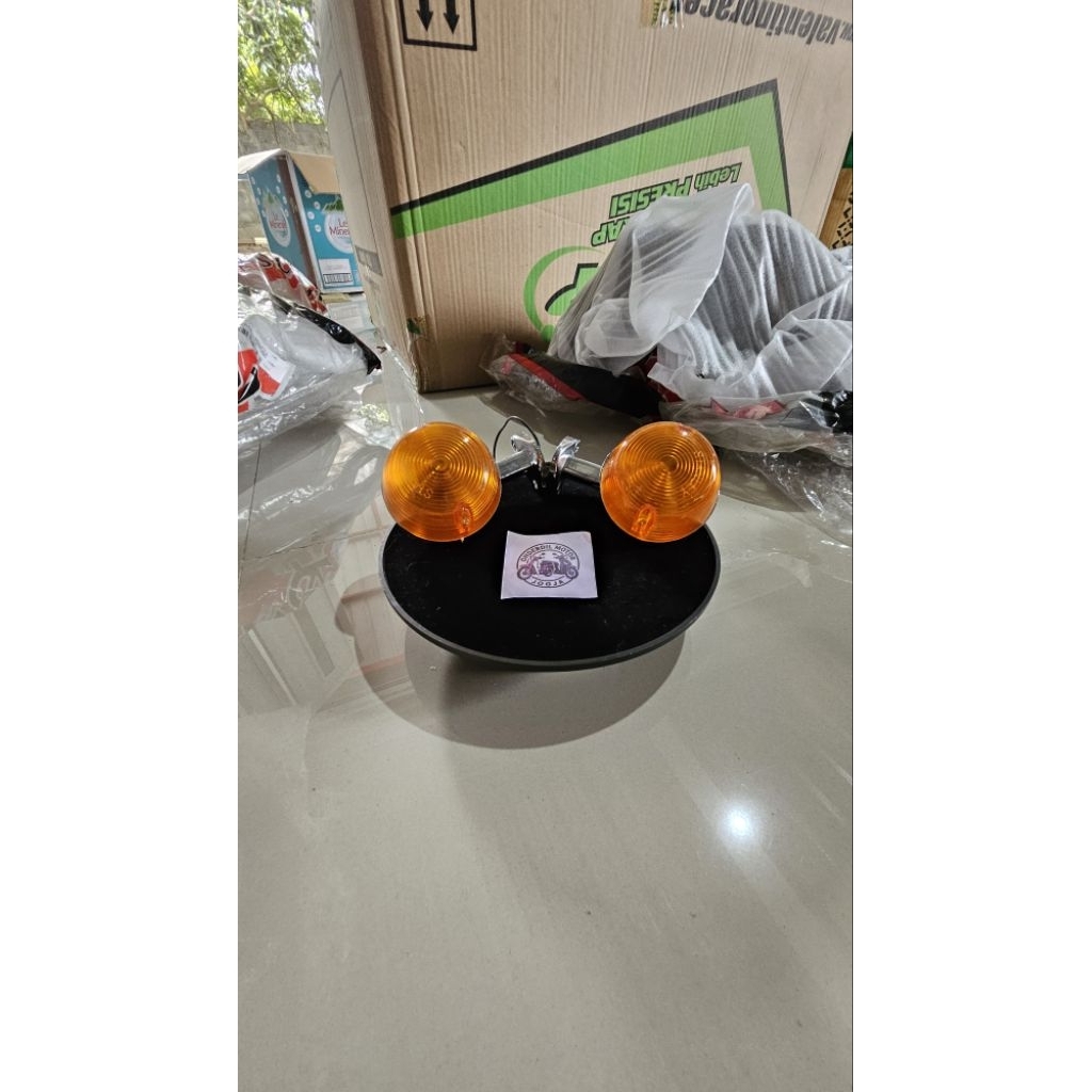 Lampu Sein belakang motor C70
