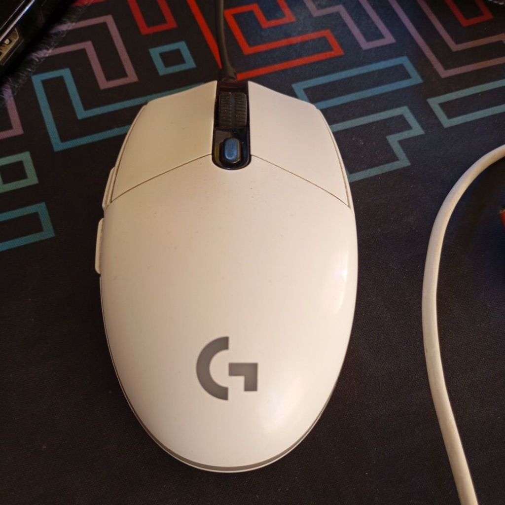 Logitech g102