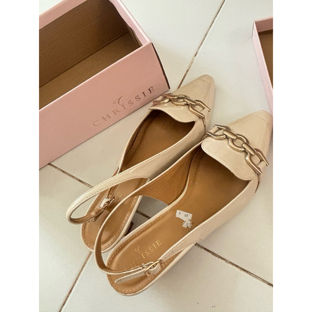 Sepatu Merk Chrissie (Payless)