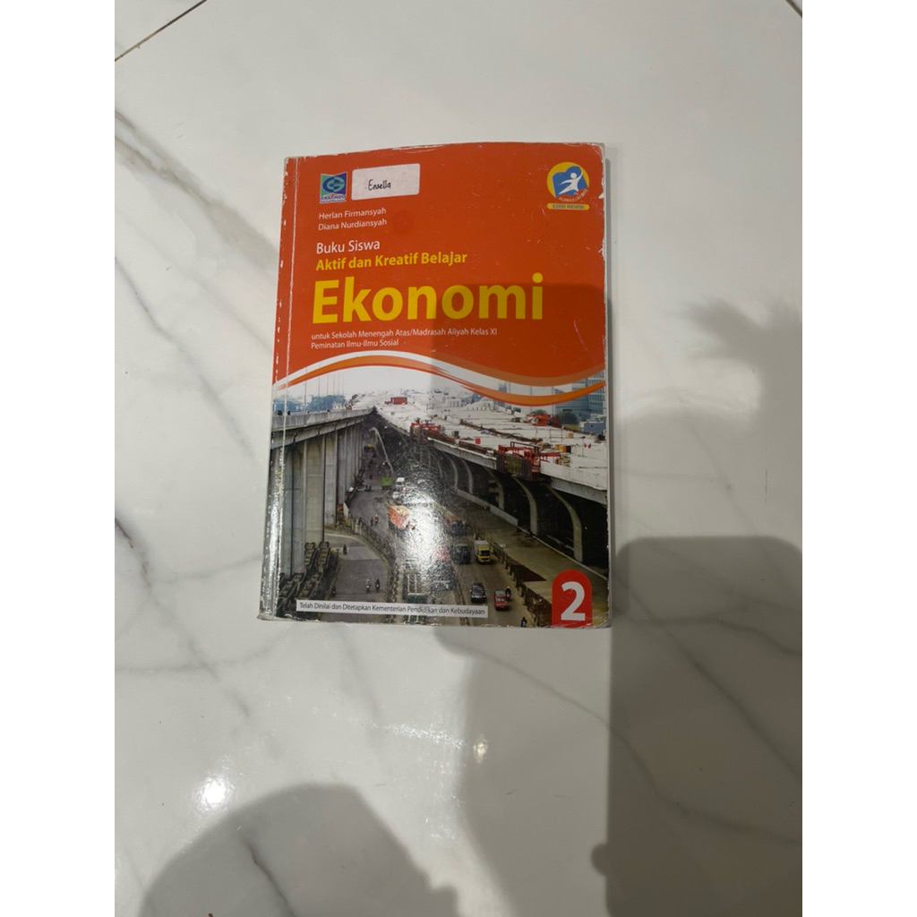 Buku ekonomi SMA kelas 11
