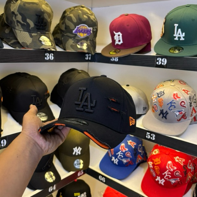 TOPI PRIA/TOPI BASRBALL LOS ANGEL HITAM MOTIF ROBEK