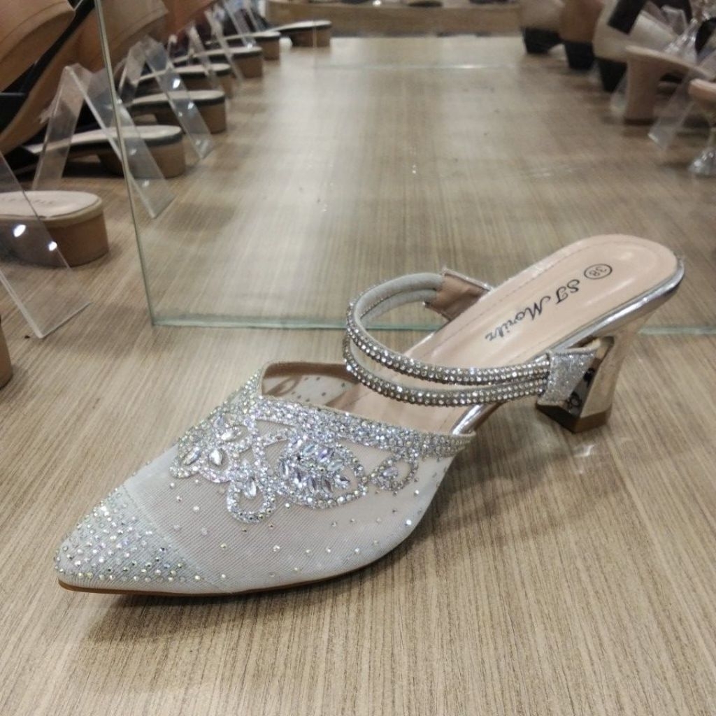 SENDAL PESTA ST.MORITZ