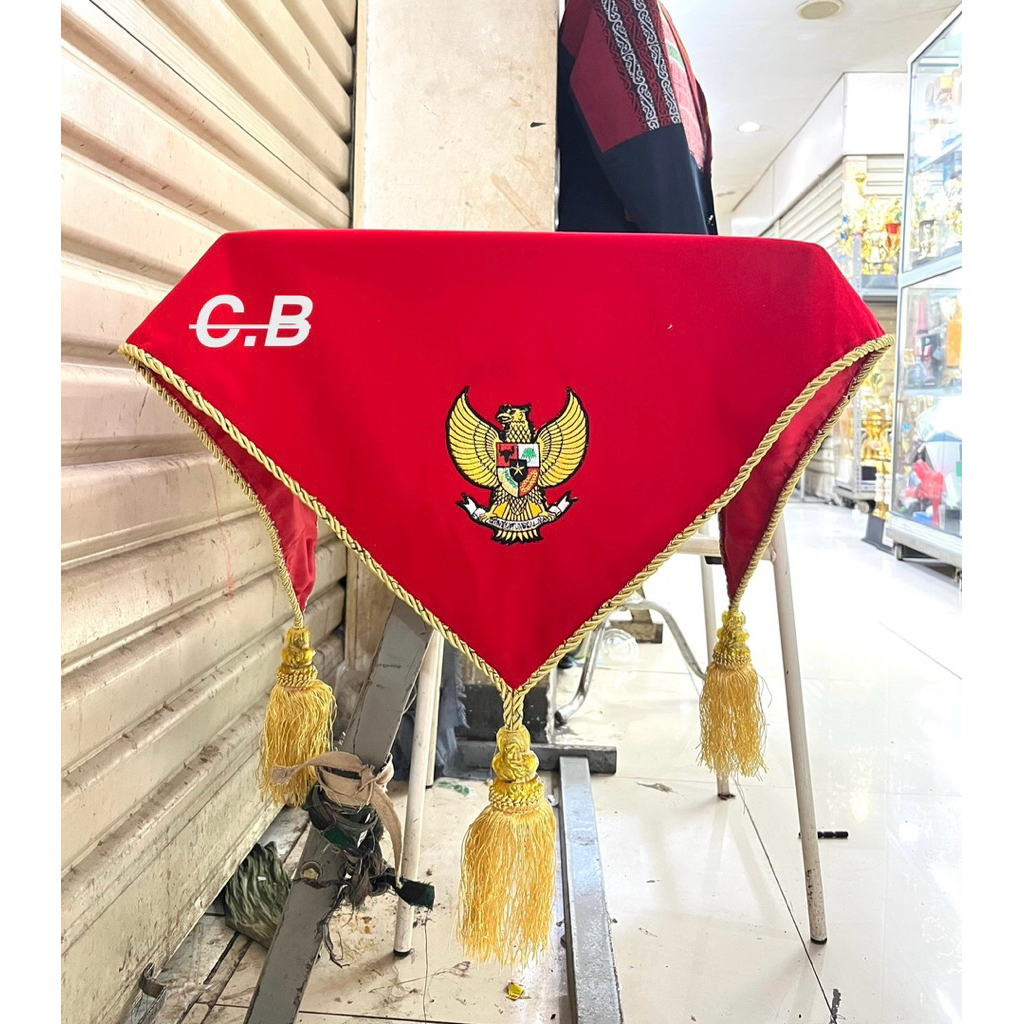 

Alas Baki Pengibar Bendera Upacara bahan bludru bisa custom