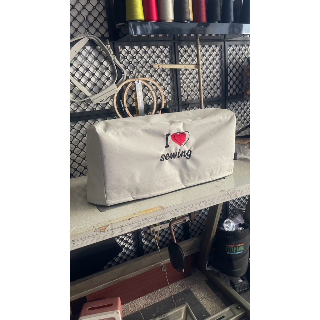 Cover Mesin Jahit Obras Neci Penutup Mesin Jahit Obras Pelindung Debu Merk Typical Brother Singer