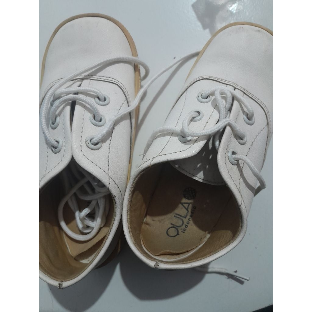 Sepatu Qula Indonesia