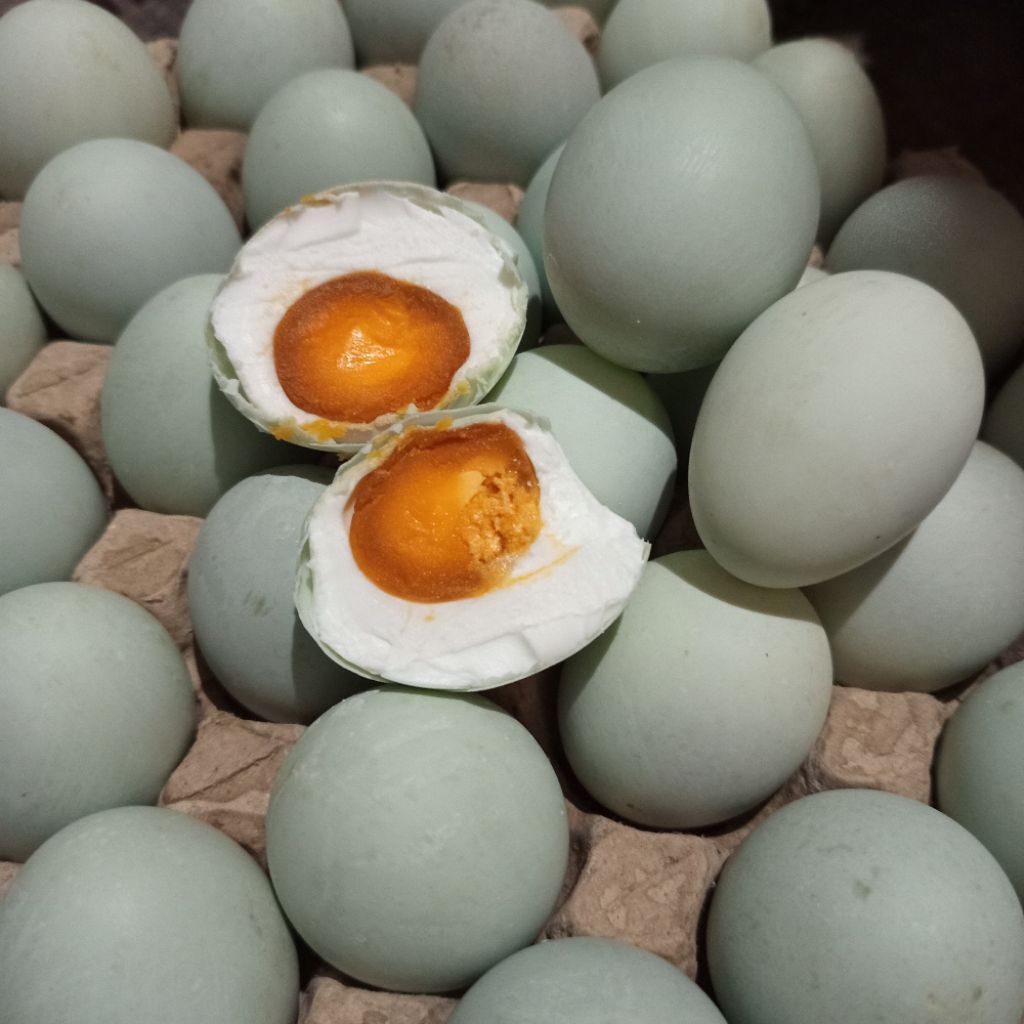 

telur asin sedang khas Blitar