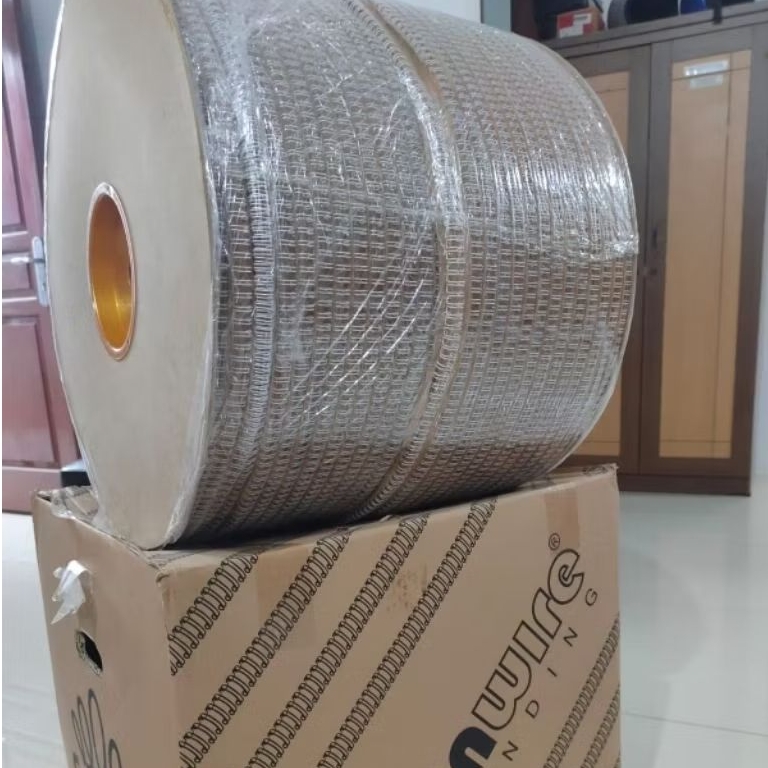 

Ring Jilid Kawat Nomor 9 Spiral 9/16 Roll Spool Pitch 3:1 14mm 125 lembar Hvs 70gram Golden wire