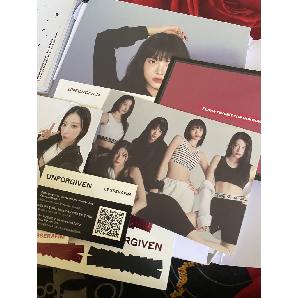 lesserafim unforgiven unsealed album photobook bloody rose ver