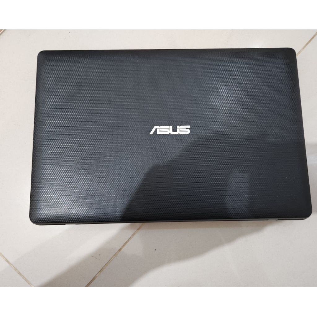 Laptop Asus x200MA preloved bekas pakai