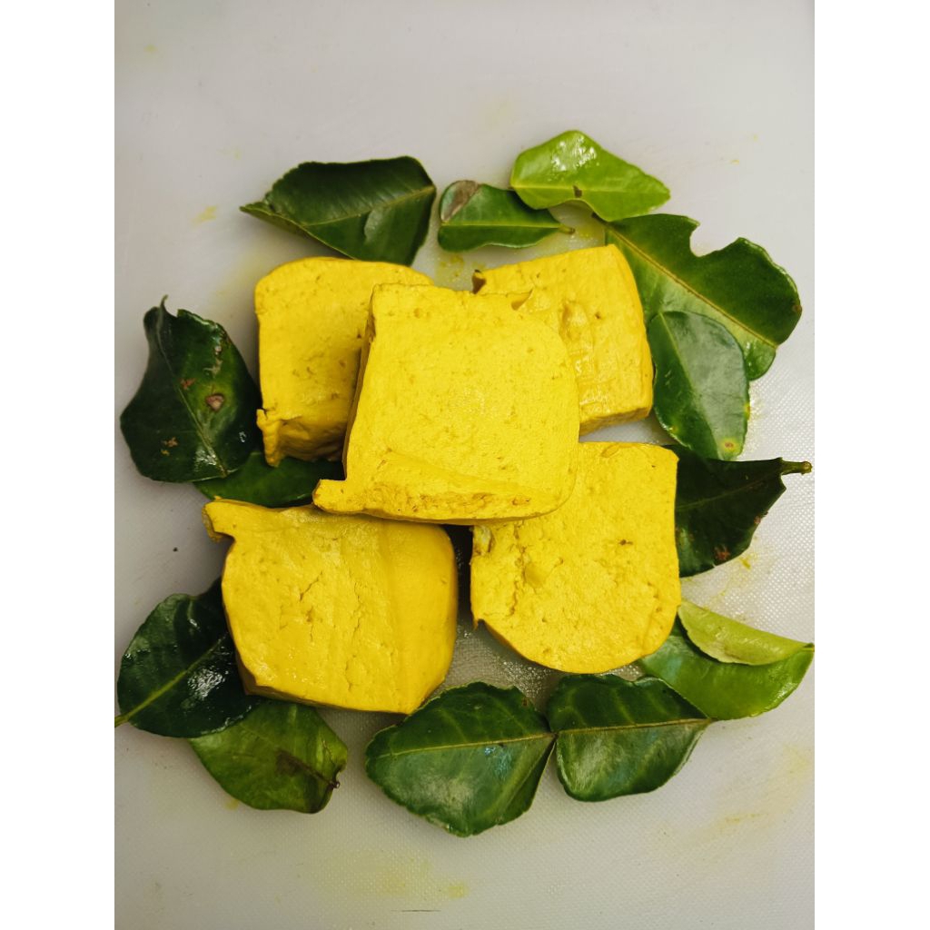 

Tahu Ungkep | Tahu Bumbu Kuning | Frozenfood