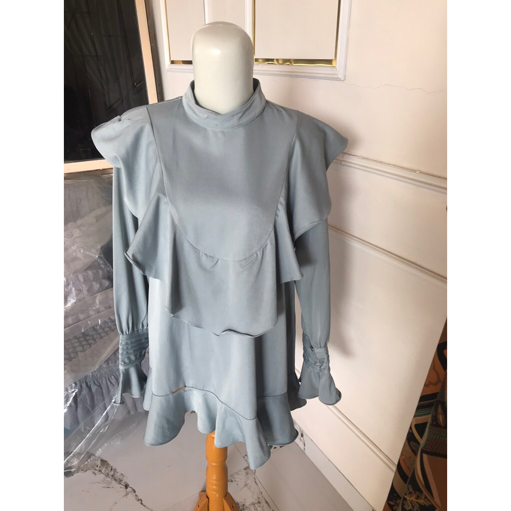 wearing klamby blouse